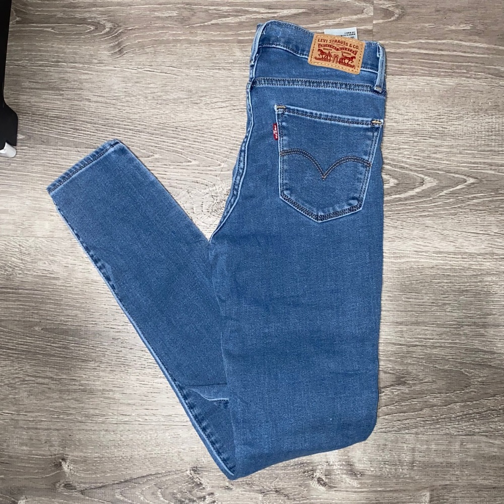 Levi’s 720 High Rise Jeans